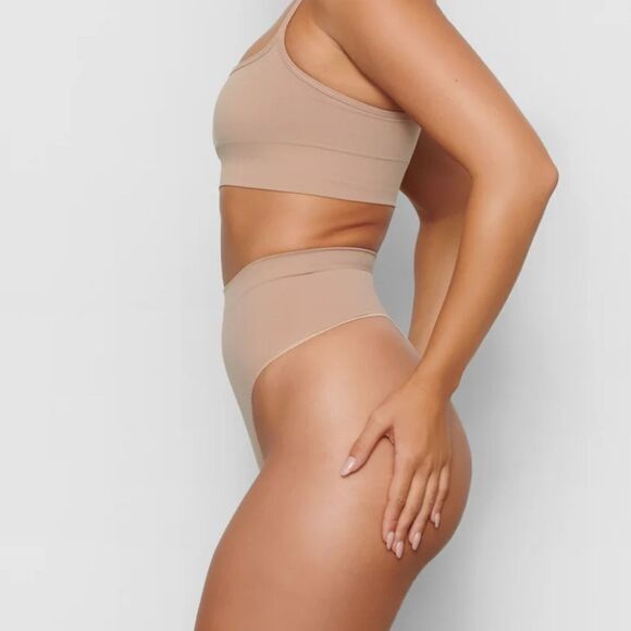 COPY - Skims Seamless Sculpt Mid Waist Thong NWT/NWOT ALL new - Picture 6 of 16